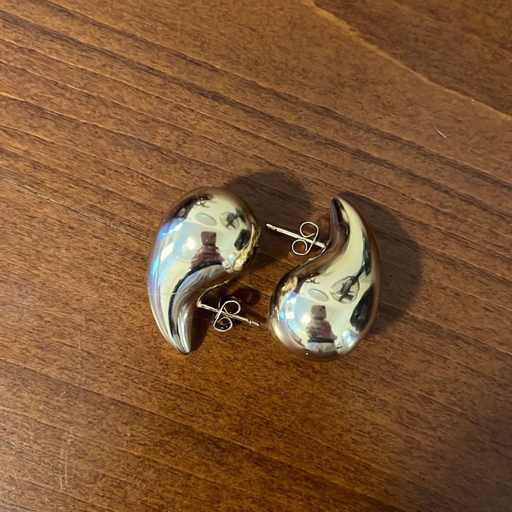 Chunky drop earrings in gold